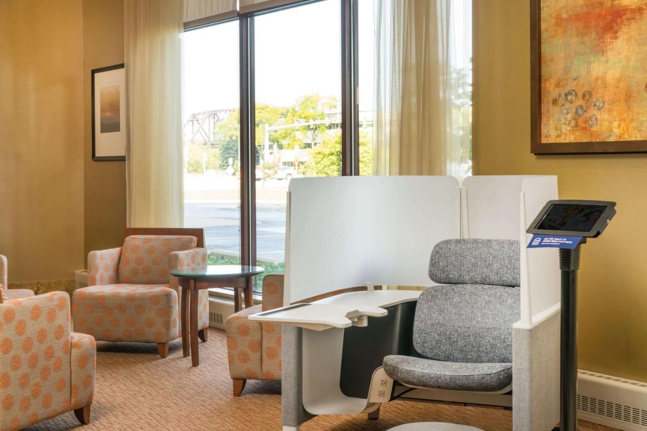 Sonesta Milwaukee West Wauwatosa Exterior foto
